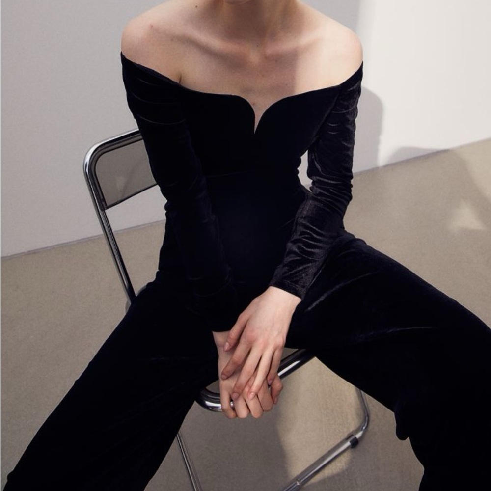 Velour Off-the-shoulder Top